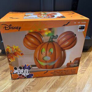 NWT Disney Mickey Pumpkin Light-Up Halloween Decoration with Music –‎ Orange